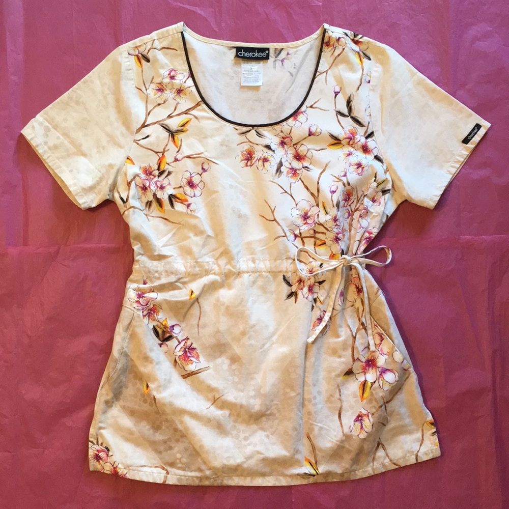 Cherokee Floral Cherry Blossoms Scrub Top Size Small